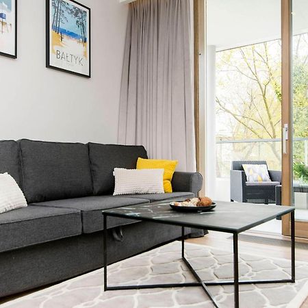 Yellow Rentyear Apartments 格但斯克 外观 照片