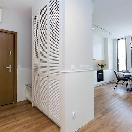 Yellow Rentyear Apartments 格但斯克 外观 照片