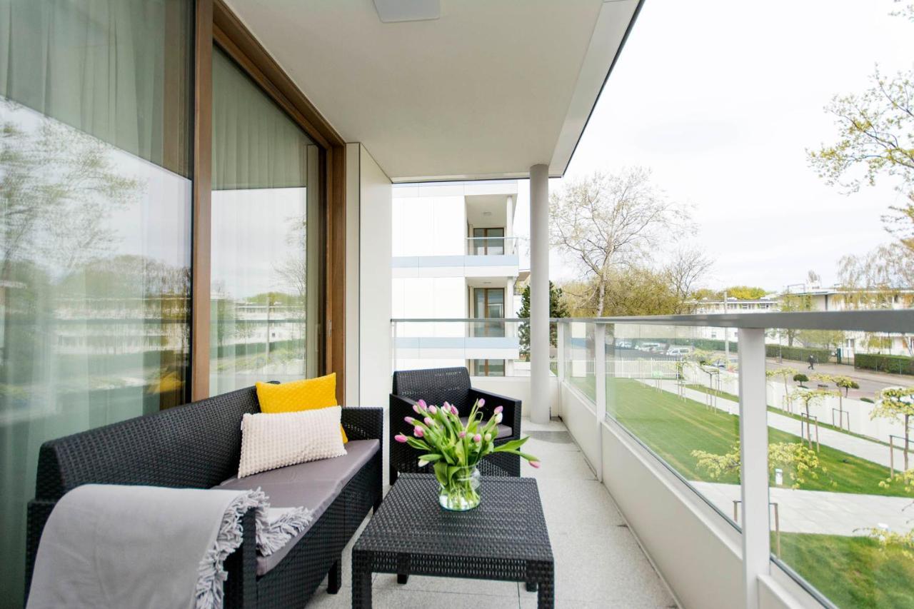 Yellow Rentyear Apartments 格但斯克 外观 照片