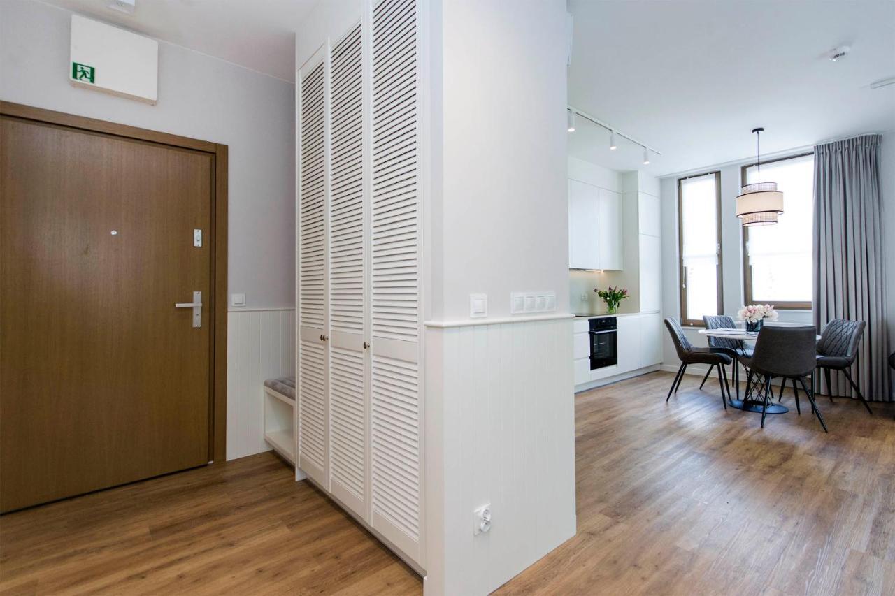 Yellow Rentyear Apartments 格但斯克 外观 照片