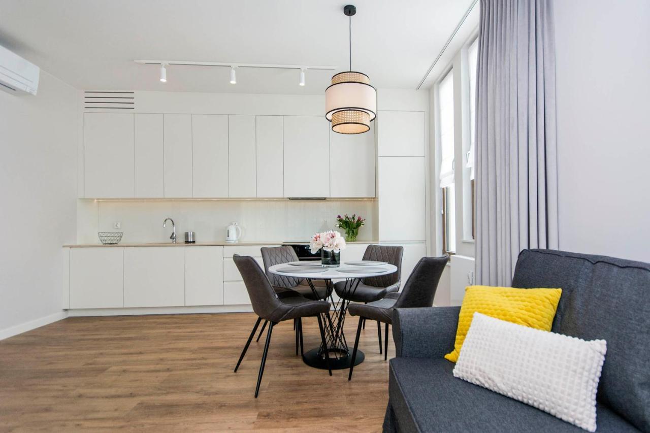 Yellow Rentyear Apartments 格但斯克 外观 照片