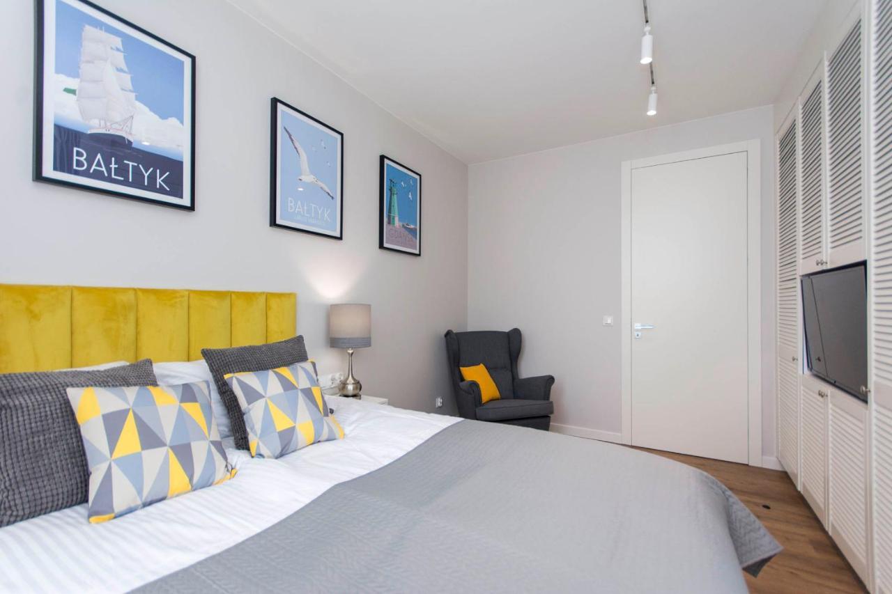 Yellow Rentyear Apartments 格但斯克 外观 照片